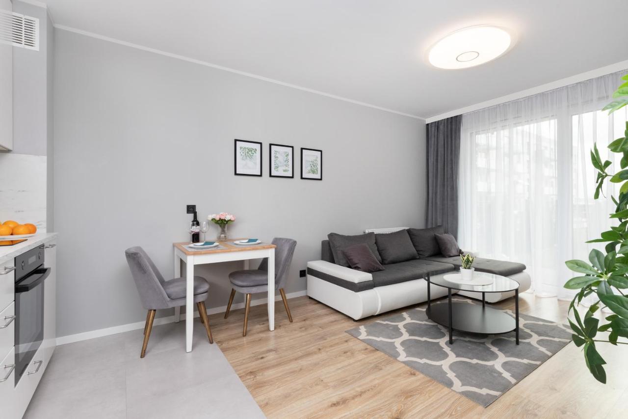 Gdynia Nasypowa Apartments With Parking By Noclegi Renters Zewnętrze zdjęcie